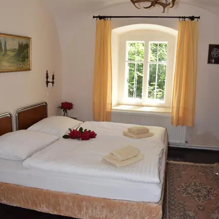 Hajovna Hradu Houska Apartment
